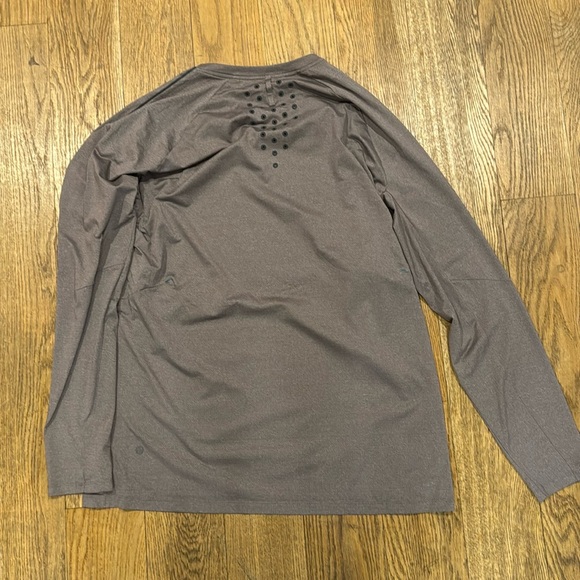 Lululemon Textured Training Shirt XXL - Picture 2 of 3